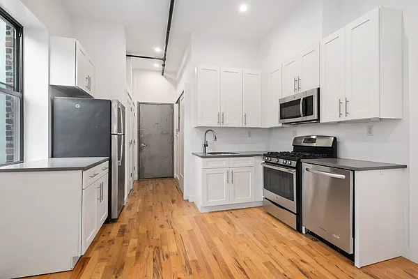 Rented by Douglas Elliman | media 19