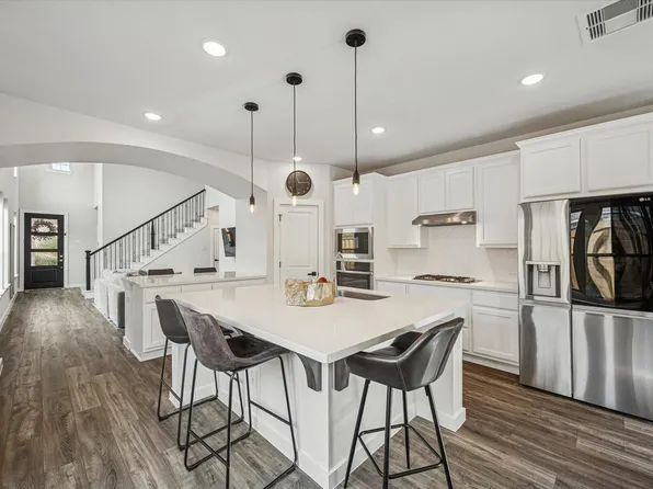 7933 Spring Run Dr, Magnolia, TX 77354
