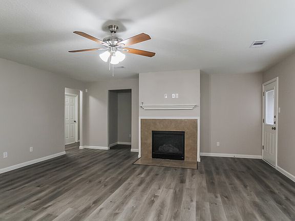 4th image of 4843 Fair Oak Dale Ln