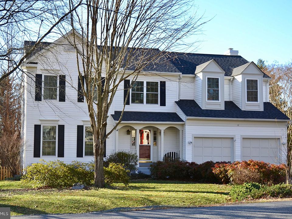 1st image of 12 Savannah Ct