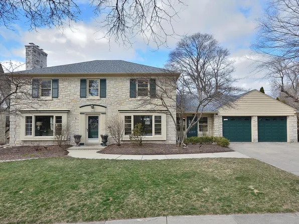 6163 Washington CIRCLE, Wauwatosa, WI 53213