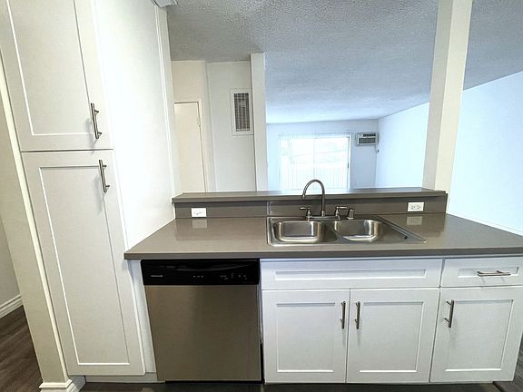 4th image of 9711 Regent St APT 10