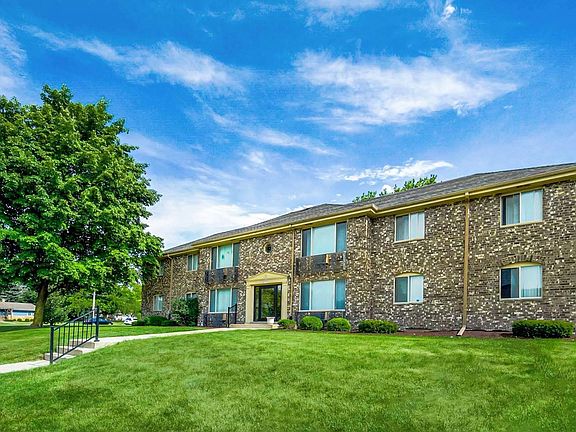 Stone Point Apartments Exterior
