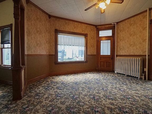 3rd image of 120 Mill St S