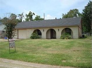 406 Riverbend St, Baytown, TX 77521