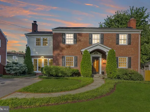 9502 Edgeley Rd, Bethesda, MD 20814