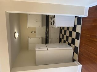 309 W Washington St APT 310, Charles Town, WV 25414