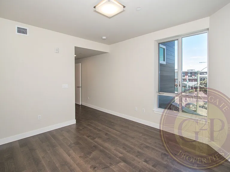 1255 Columbus Ave — Photo 12