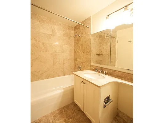 Rented by Mirador Real Estate | media 37