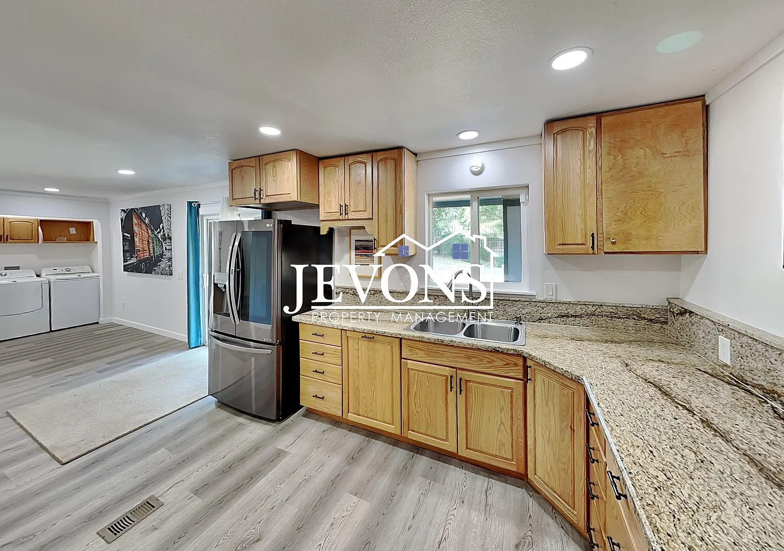 Spacious 4BR/3BA Home in Yakima with Bonus Room/Office — Photo 3