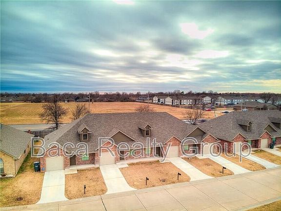 2nd image of 4716 Loch Ln