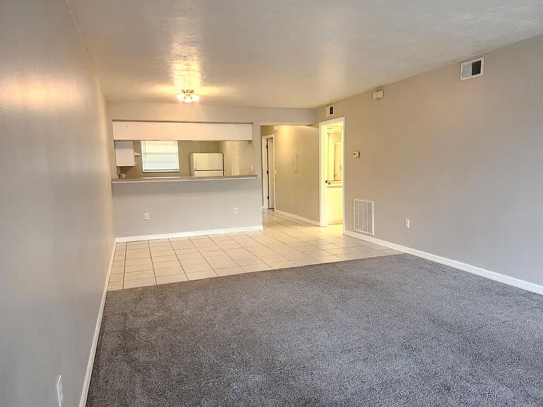 621 SW 47th Ter #103 — Photo 7
