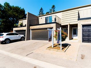 1011 White Oak Dr #2, Burlington, ON L7T2L3