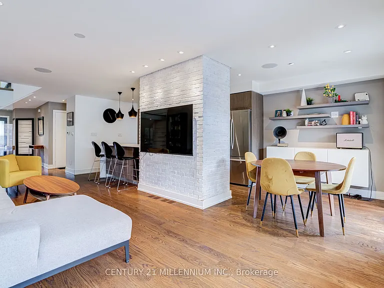 30 Queensmill Ct — Photo 9