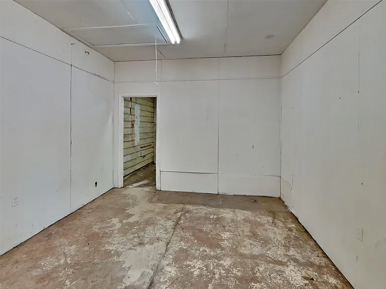 808 Laguna Dr — Photo 13