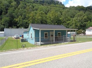 5330 Paint Creek Rd, Gallagher, WV 25083
