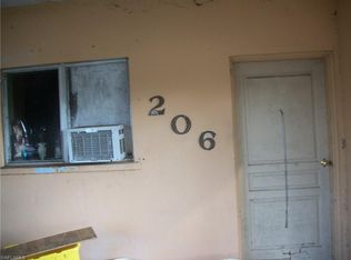 206 Begonia Dr, Pahokee, FL 33476