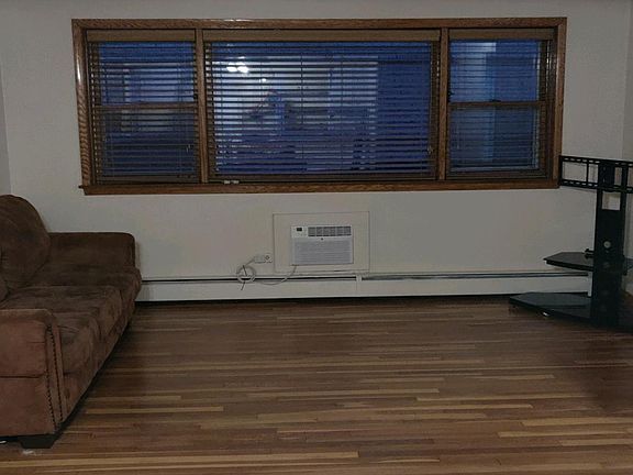 3rd image of 406 Beach Ave APT 1D