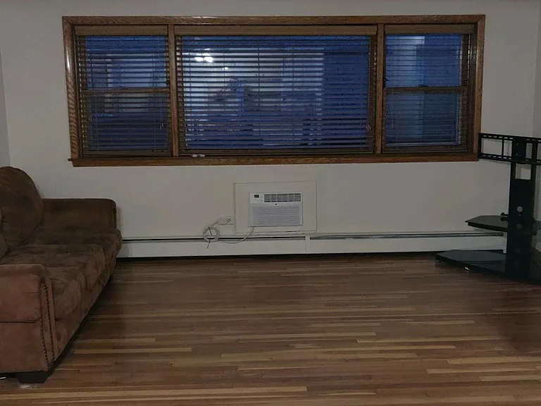 406 Beach Ave #1D — Photo 3