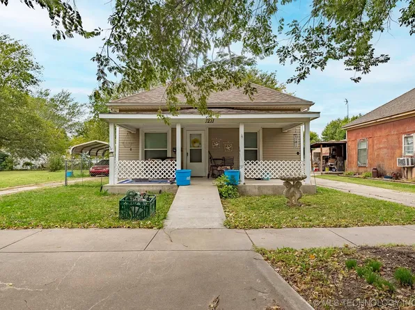 1211 N Choctaw St, Dewey, OK 74029