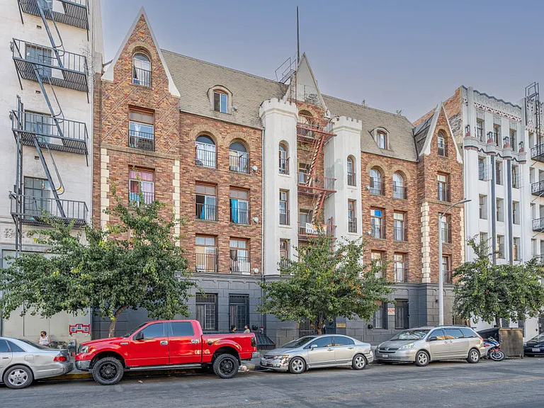 751 S. Normandie Ave — Photo 4