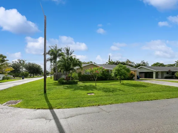 1615 Venus Avenue, Jupiter, FL 33469