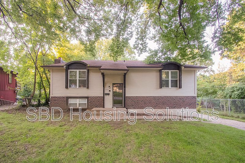 1st image of 11951 Sycamore Ave