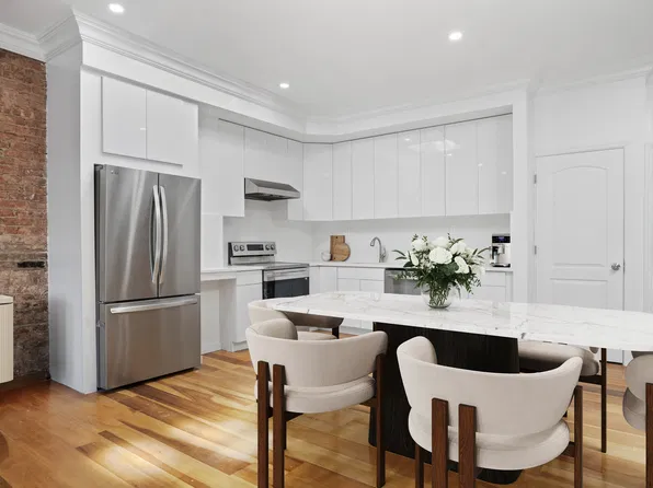 328 West 46th Street #1, photo 3