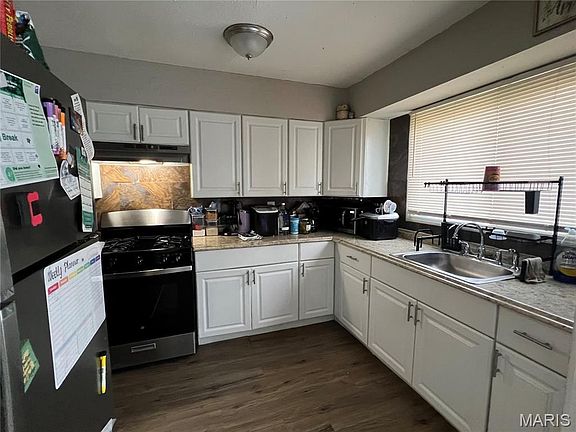 5th image of 886 Prigge Rd