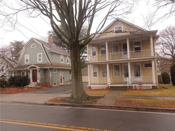 44 Gentian Ave, Providence, RI 02908