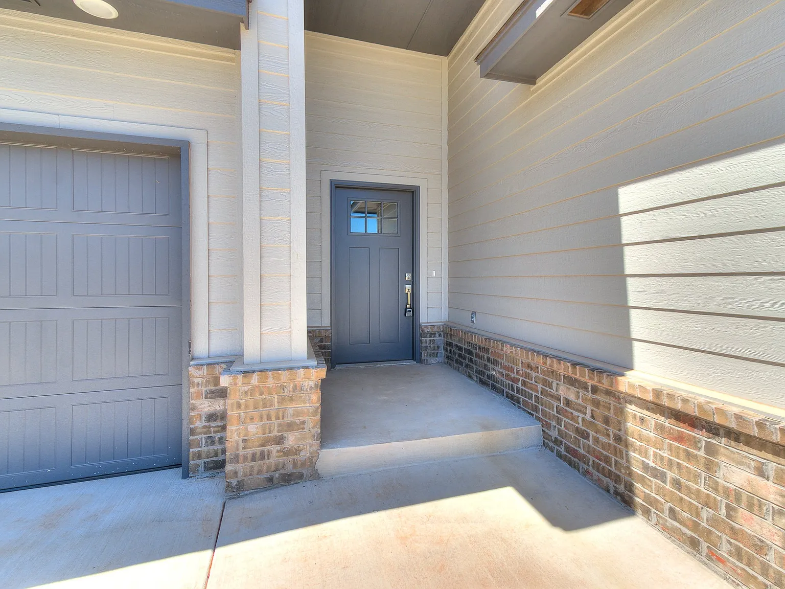 3 bed, 1988 sqft, $2,350 — Photo 4