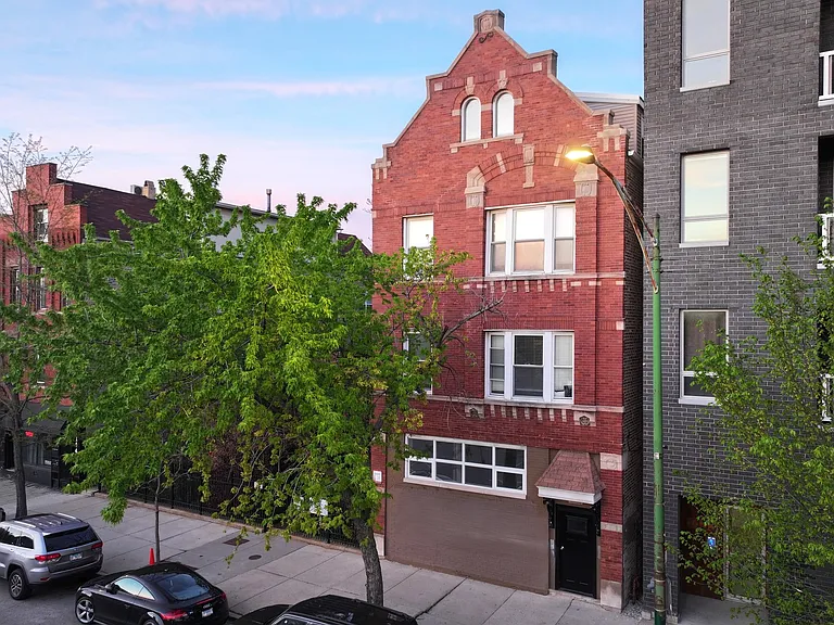 1435 N Ashland Ave #2F — Photo 1