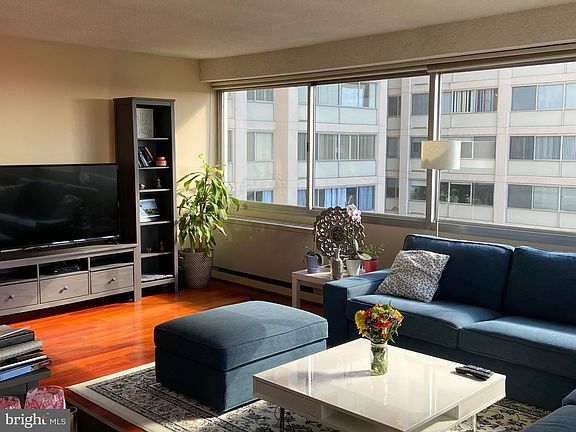 3rd image of 5500 Friendship Blvd APT 1816N