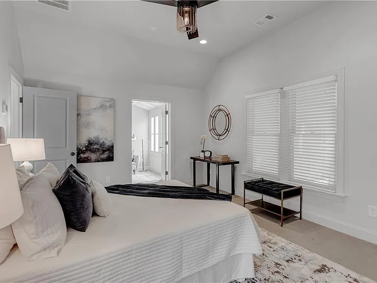 528 Bismark Rd NE — Photo 26