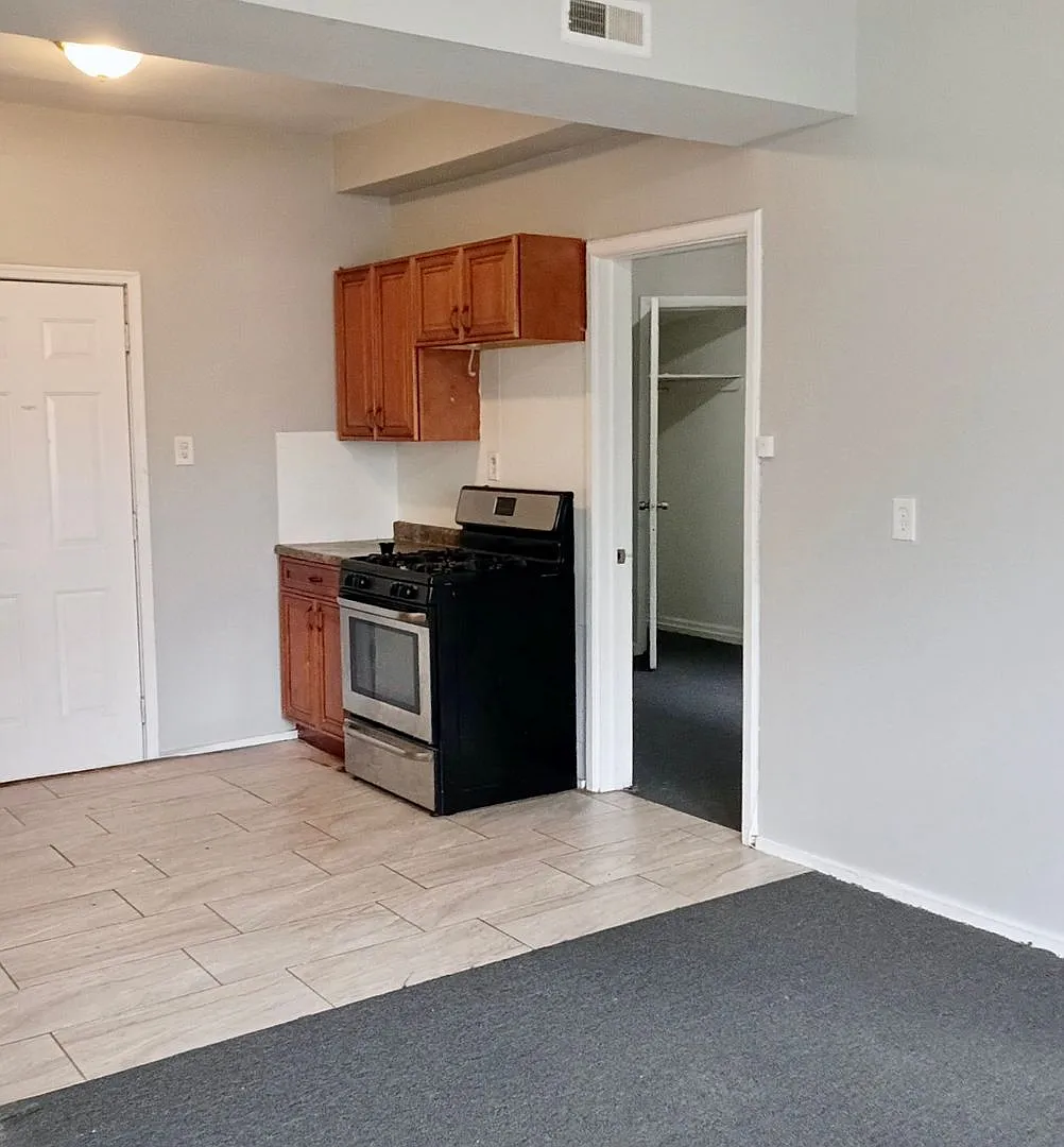 2531 N Tripp Ave — Photo 3