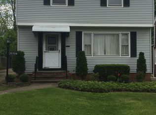 20704 Gardenview Dr, Maple Heights, OH