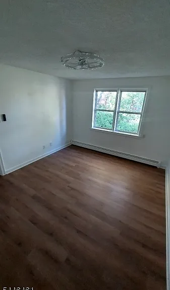 749 Linden Ave — Photo 10