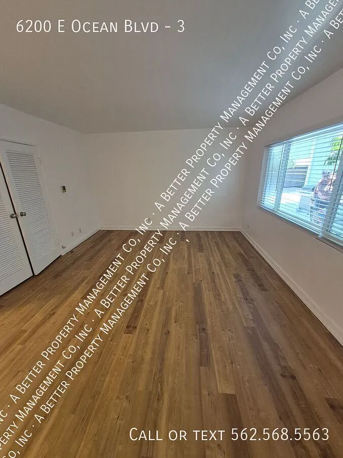 Lower Studio Near the Beach & Bay! Hardwood laminate floors,stove & fridge — Photo 3