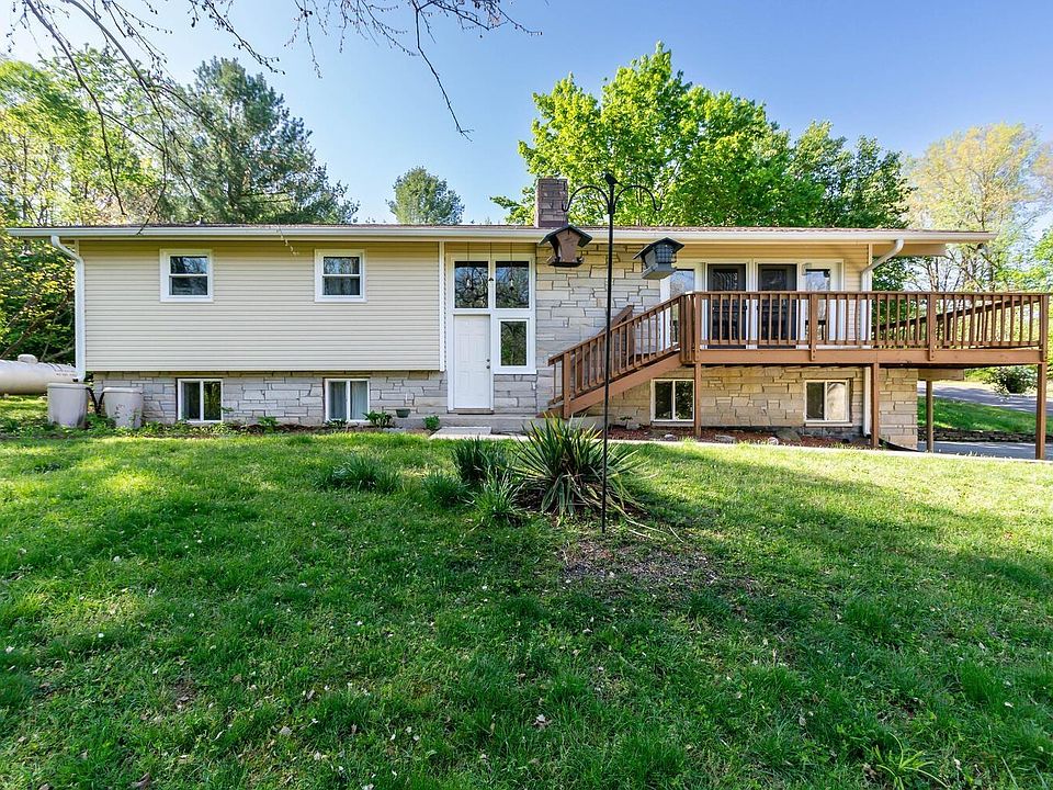 1st image of 9210 E Woodview Dr