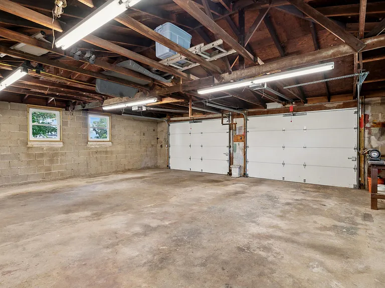 432 Webb Rd — Photo 26