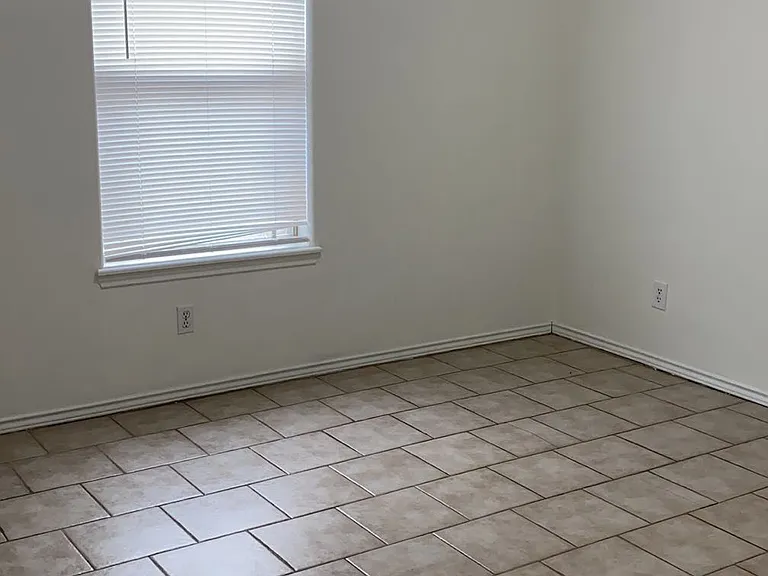2407 Moonlight Ln #4 — Photo 12