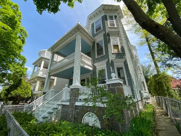 24 Pleasant St, Dorchester, MA 02125