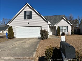 827 Nighthawk Pl, Fayetteville, NC 28314