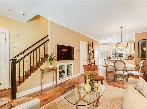 2nd image of 326 Creekside Village Dr
