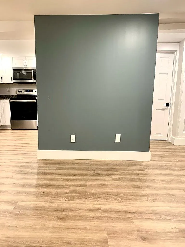 3 bed, 2.0 bath, 1100 sqft, $2,150 — Photo 4