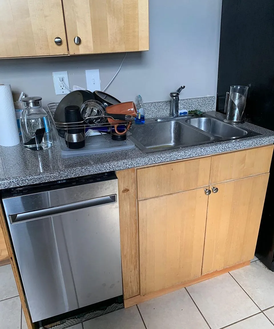 Somerville area, 2 bedroom, 1 bathroom apartment — Photo 2