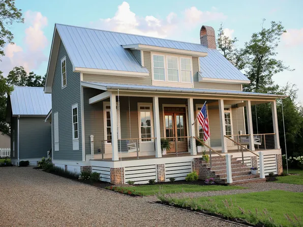 106 E South 5th St, Seneca, SC 29678