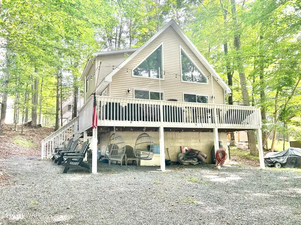 1023 Oak Ter, Lake Ariel, PA 18436