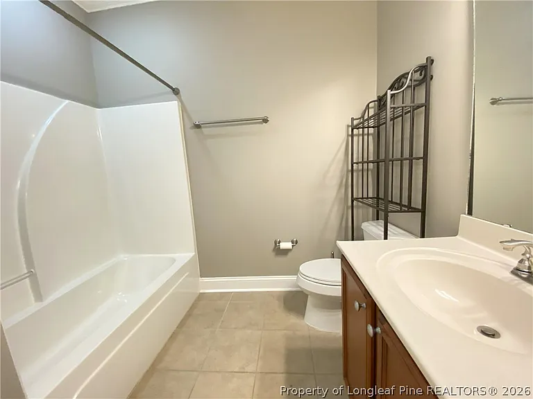 411 Gallery Dr #201 — Photo 11