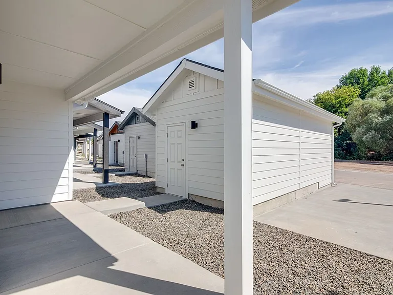1673 S Arborwood Ln — Photo 18